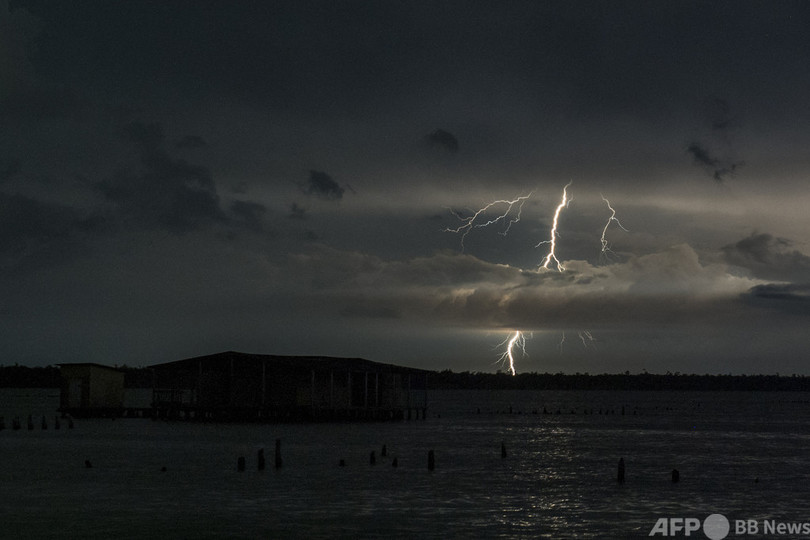 世界で最も雷が多発 南米マラカイボ湖 稲光は集落の 灯台 写真24枚 国際ニュース Afpbb News