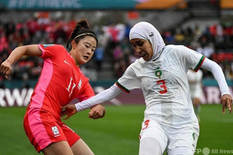 モロッコDFがヒジャブ着用しプレー サッカー女子W杯
