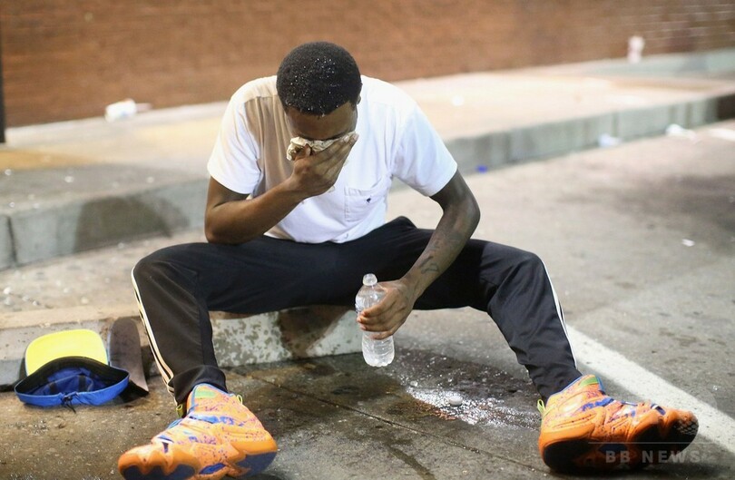 黒人射殺事件の街に州兵出動へ、米ミズーリ