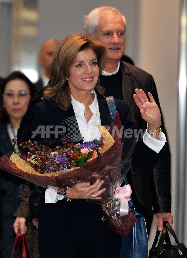 キャロライン ケネディ米新大使 日本に到着 写真8枚 国際ニュース Afpbb News