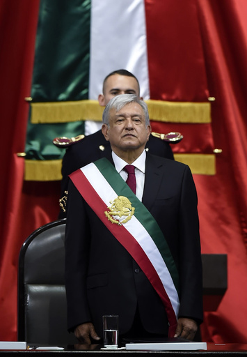 メキシコ新大統領就任 左派ロペスオブラドール氏 貧困 汚職対策など掲げる 写真11枚 国際ニュース Afpbb News