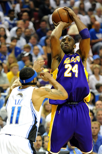 コービー・ブライアントが初のファイナルMVPに輝く、NBAファイナル