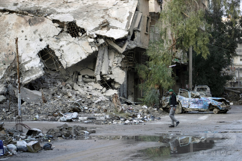 IS、シリア東部で民間人400人以上を拉致 英NGO IS、シリア東部で民間人400人以上を拉致 英NGO