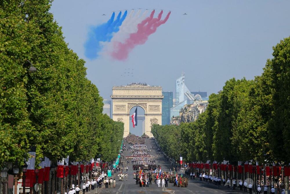 仏パリ祭で過去最大規模の軍事パレード、欧州結束とウクライナ支援を誇示