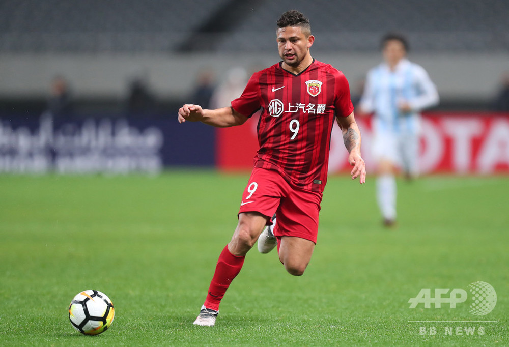 中国代表を再びw杯に 歴史的招集のブラジル出身fwが意欲 写真1枚 国際ニュース Afpbb News