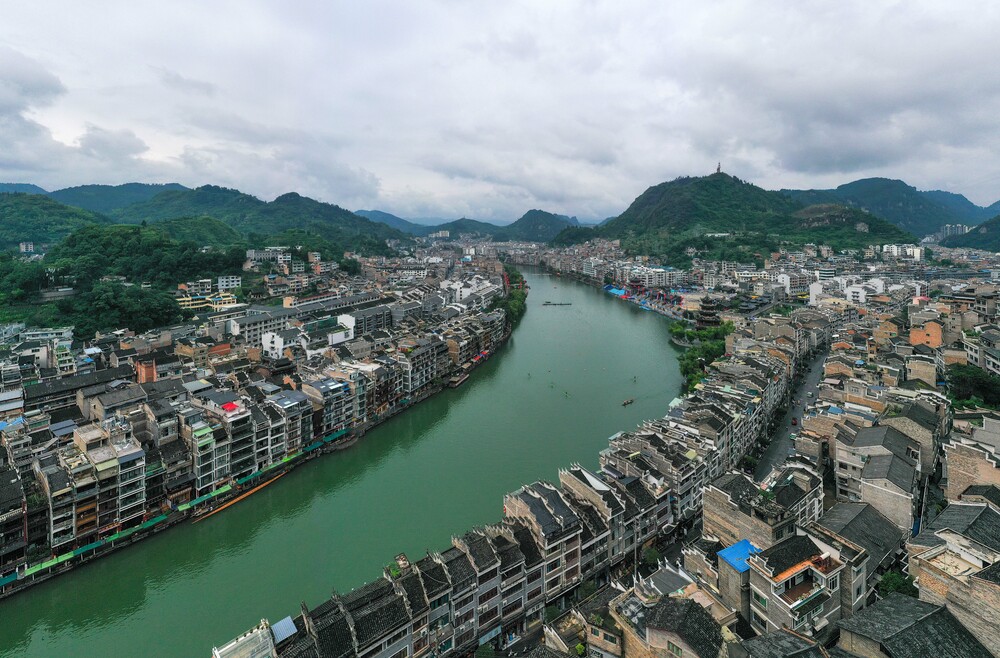 㵲陽河で「独竹漂」のレース開催 中国貴州省 写真9枚 国際ニュース：AFPBB News