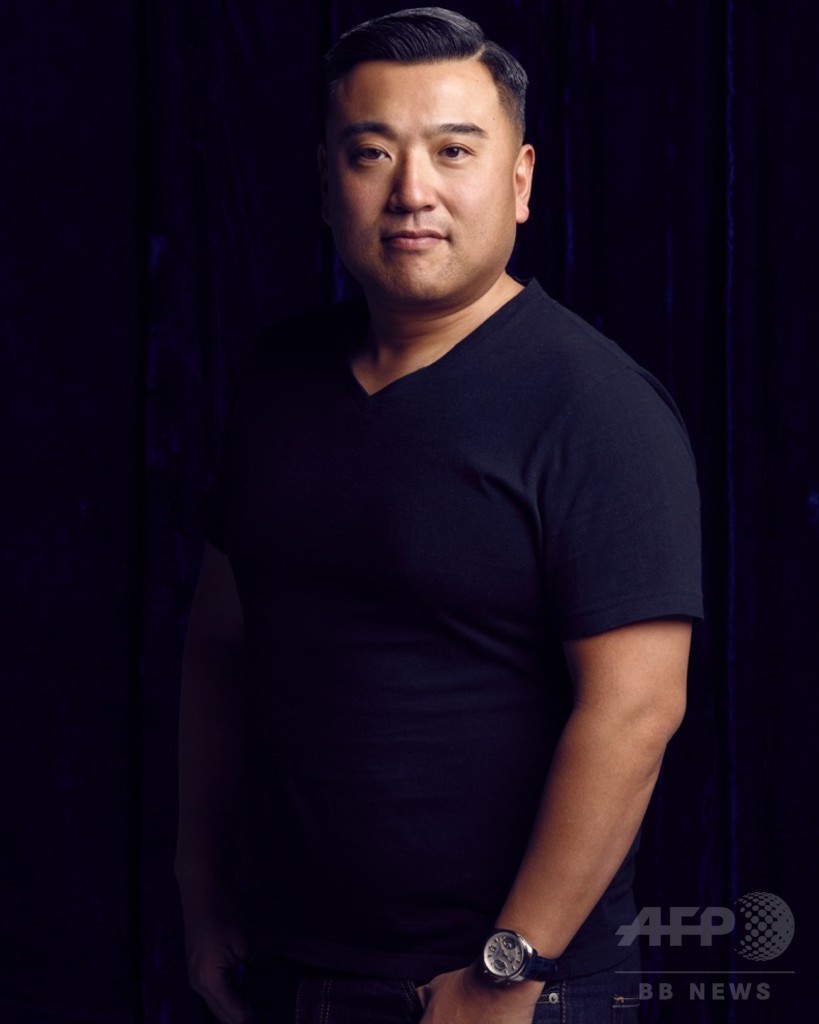 計良×勅使河原、花を題材にしたヘアメイク写真展を開催