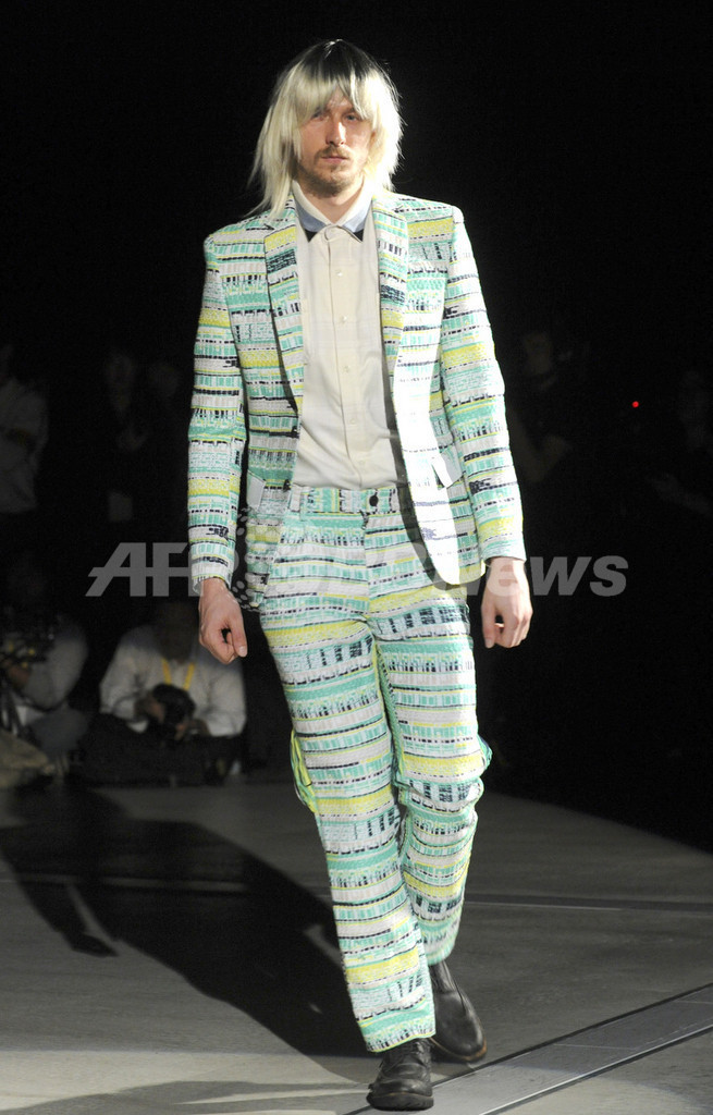 ＜12年春夏東京コレクション＞ヨシオクボ