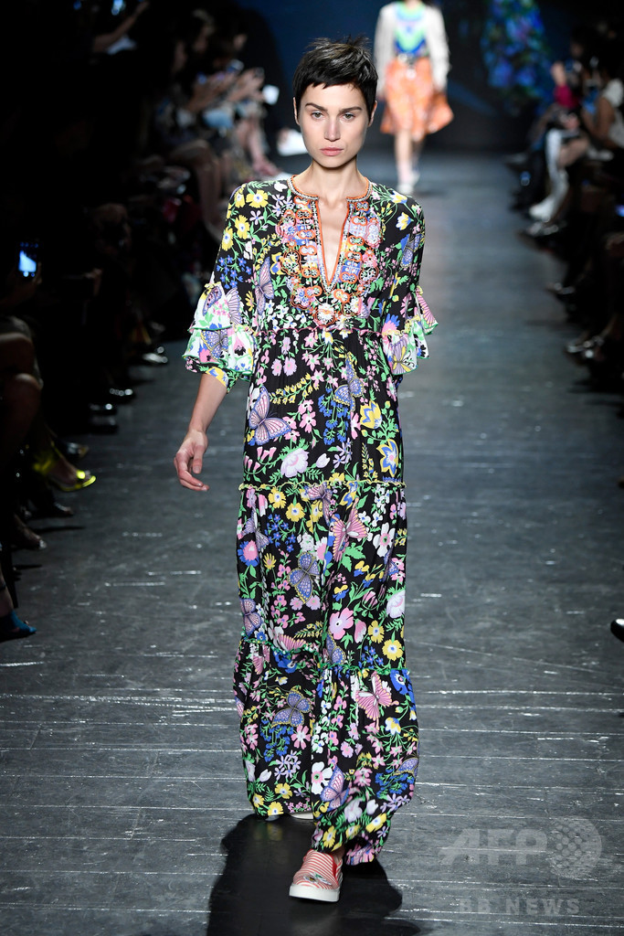 「ヴィヴィアン・タム」17年春夏