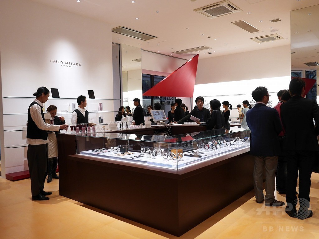 「イッセイ ミヤケ」丸の内に新店舗オープン