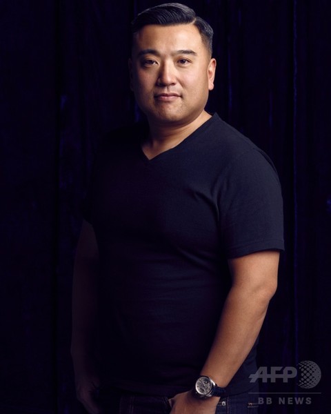 計良×勅使河原、花を題材にしたヘアメイク写真展を開催