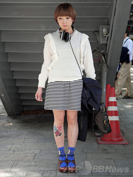 ＜トレンド＞ランウェイからストリートへ、「ヒール×ソックス」スタイルが浸透！？