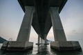 中国の香港、マカオ、広東省珠海を結ぶ港珠澳大橋（2018年10月22日撮影）。(c)ANTHONY WALLACE / AFP