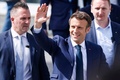 仏大統領選の選挙戦の一環で北部ルアーブルを訪問したエマニュエル・マクロン大統領（2022年4月15日撮影）。(c)Ludovic MARIN / POOL / AFP 
