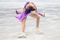 北京冬季五輪、フィギュアスケート女子シングル・ショートプログラム（SP）に臨むロシア五輪委員会（ROC）のカミラ・ワリエワ（2022年2月15日撮影）。(c)Manan VATSYAYANA / AFP