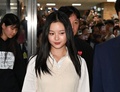 韓国議会の環境労働委員会（環労委）に出席した女性5人組グループ「NewJeans（ニュージーンズ）」のハニさん（2024年10月15日撮影）。(c) KIM Min-Hee / AFP