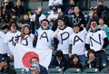 第3回ワールド・ベースボール・クラシック（2013 World Baseball Classic、WBC）は17日、米カリフォルニア（California）州サンフランシスコ（San Francisco）で準決勝が行われ、日本は1-3でプエルトリコに敗れた。

試合開始を待つ日本のファン（2013年3月17日撮影）。(c)AFP/Getty Images/Ezra Shaw