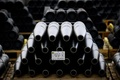 フランス・タルブの工場で生産される、ウクライナ軍も使用している仏製榴弾砲「カエサル」の砲弾（2023年4月4日撮影、資料写真）。(c)Lionel BONAVENTURE / AFP