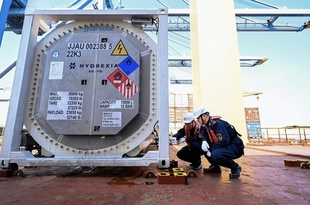 中国の大型固体水素貯蔵装置 水素充填状態で初の海上輸出を実現