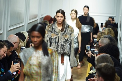 「J.W.アンダーソン」17/18年秋冬