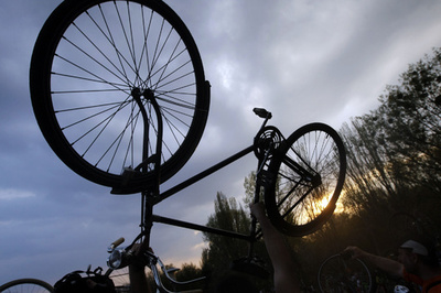 壮観！ブダペストで環境に優しい「自転車デモ」