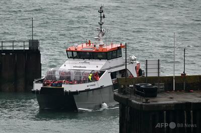 2024年の英国純移民、半減して43万1000人に