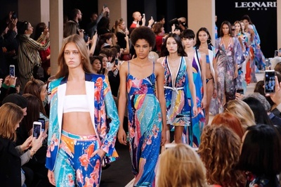 「レオナール」18年春夏