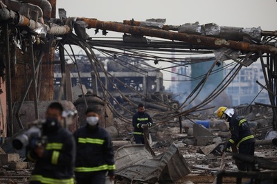 江蘇・塩城の化学工場爆発事故、死者78人に