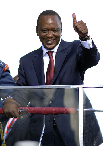 ケニヤッタ氏がケニア大統領に就任