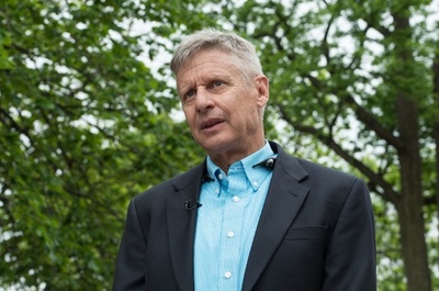 米リバタリアン党、元州知事を大統領候補に 不満の受け皿目指す