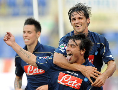 ナポリ アウェーでラツィオを下す