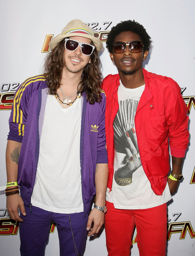 「2008年Wango Tango」に多くのミュージシャンが登場