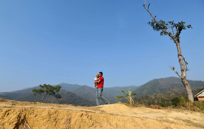身長56センチのネパール人男性、「ギネス調査員はまだ？」