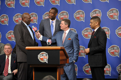 バスケの殿堂入り最終候補にムトンボ氏やハーダウェイ氏