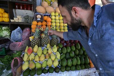 パイナップルもジャガイモ並みに アサド政権崩壊後のシリアで輸入果物復活