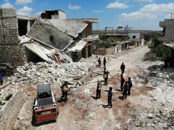 シリア政府とロシア、15病院に「計画的攻撃」 人権団体が報告