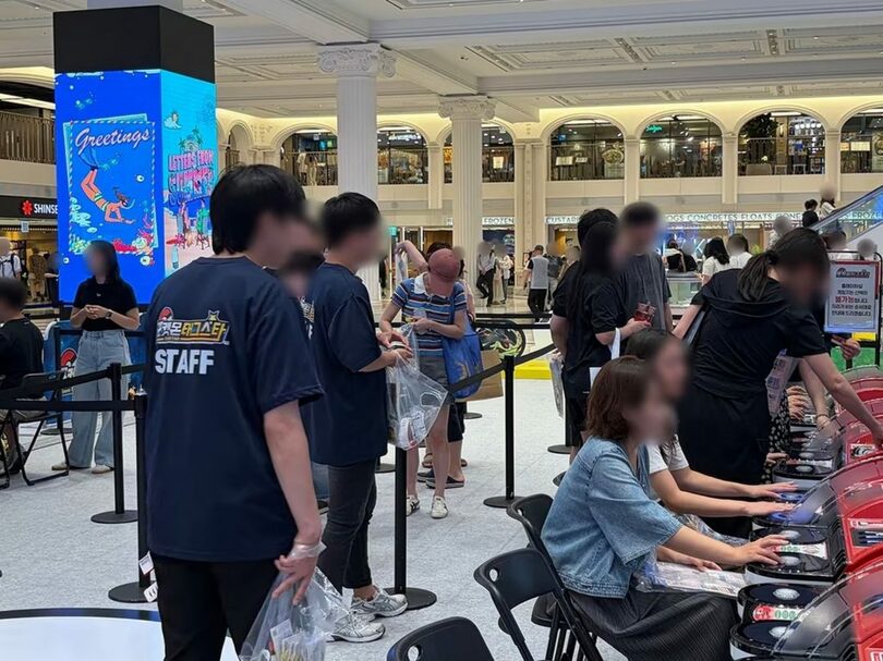 新世界百貨店江南店1階で開かれている「ポケモンタグスター」のイベント＝新世界百貨店提供(c)news1