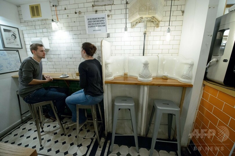 地価上昇のロンドン、古い地下トイレをカフェなどに改装