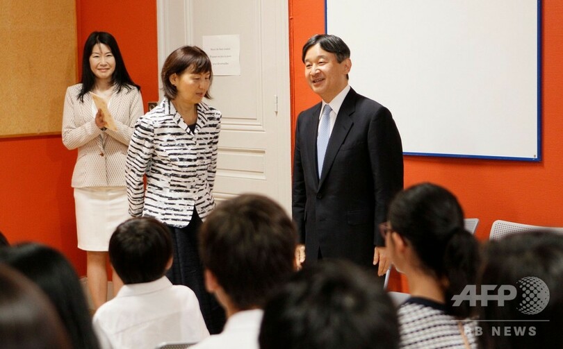 訪仏中の皇太子さま、リヨンで織物博物館と補習授業校を視察