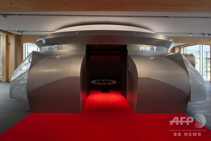 「オメガ」新ミュージアム、スイスにオープン