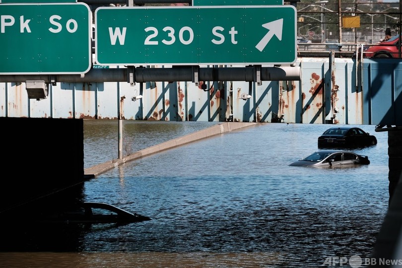 米北東部の洪水 死者41人に 歴史的 とny市長 写真9枚 国際ニュース Afpbb News