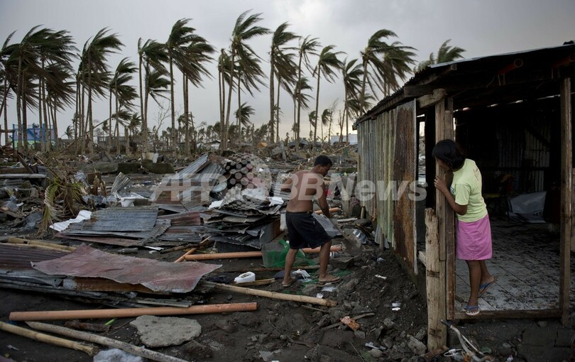 台風30号による死者、5200人超える フィリピン