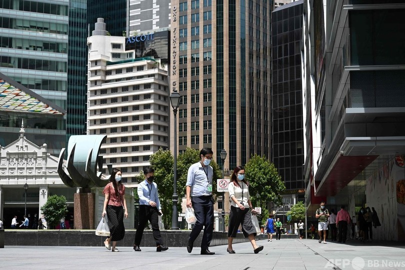 シンガポール、コロナ対策厳格化で外食禁止 対面は2人まで