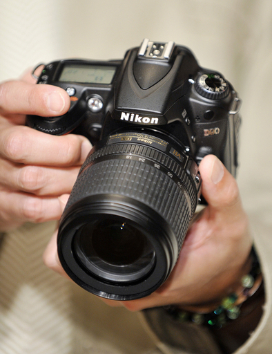 ❤️ニコンNikon D90❤️iPhone転送❤️一押しの一眼レフ❤️ Amazon | Nikon デジタル一眼レフカメラ D90 AF-S DX 18-55 VRレンズ