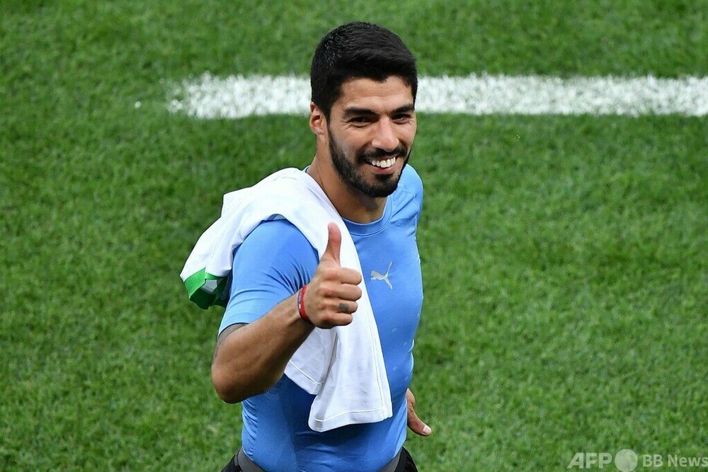 スアレス、ナシオナル復帰が決定 5か月の短期契約と会長 写真3枚 国際