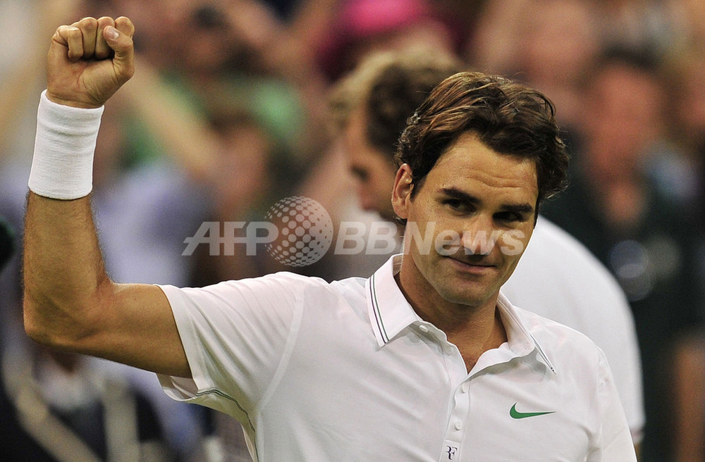 フェデラー、苦しみながらも4回戦へ ウィンブルドン選手権 写真10枚