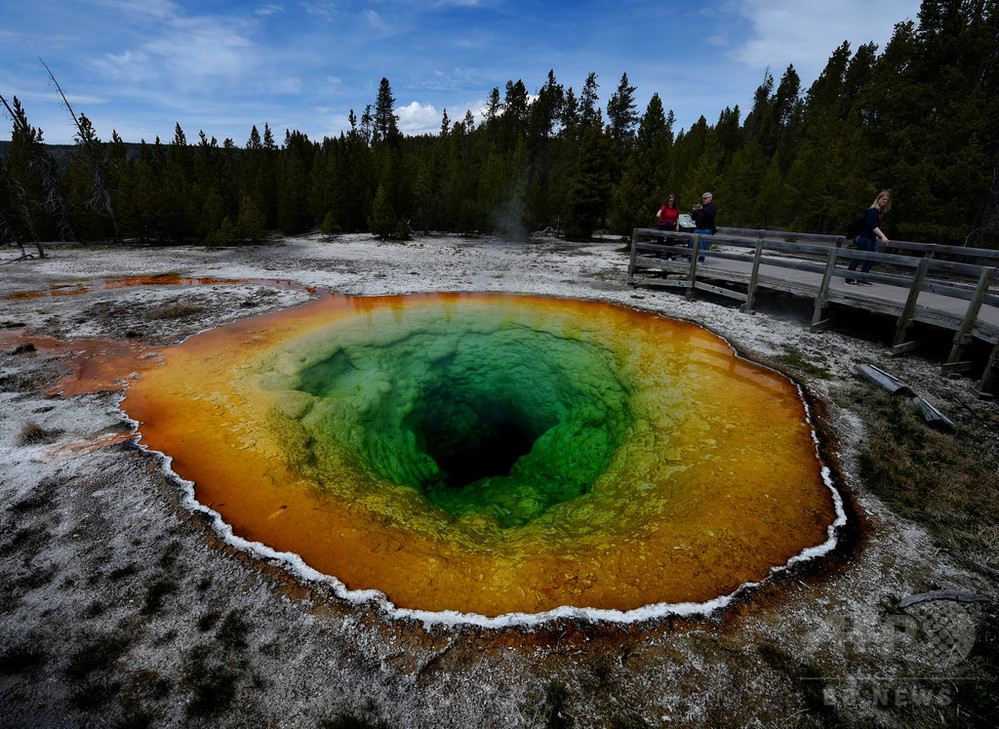 ちょこっと旅気分、地熱がつくったイエローストーンの絶景 写真21枚