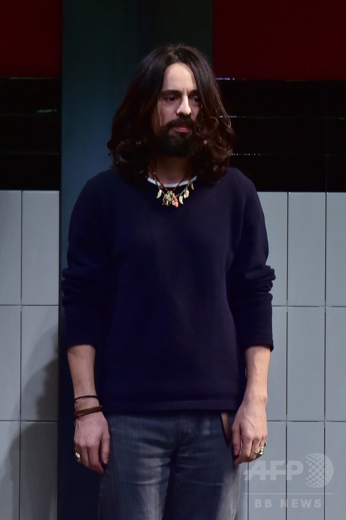 アレッサンドロ・ミケーレが打ち出すロマンティックな女性像、「グッチ」15/16秋冬