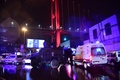 トルコ・イスタンブールで、襲撃されたナイトクラブに駆け付けた特殊部隊の隊員ら（2017年1月1日撮影）。(c)AFP/YASIN AKGUL