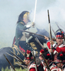 ベルギーの首都ブリュッセル（Brussels）南方にあるワーテルロー（Waterloo）の古戦場跡で21日、ナポレオン・ボナパルト（Napoleon Bonaparte）率いる仏軍が英国とプロイセン軍に敗れた「ワーテルローの戦い」が再現された。「戦い」には、欧州20か国の歴史愛好家ら1200人が、当時の兵士に扮（ふん）して熱戦を繰り広げた。

「ワーテルローの戦い」は1815年6月18日、ナポレオン率いる7万2000人のフランス軍が、ウェリントン公（Duke of Wellington）率いる英軍とゲプハルト・フォン・ブリュッヘル元帥（Gebhard von Blucher）率いる12万のプロイセン軍に大敗を喫した戦いとして有名（6月21日撮影）。(c)AFP/DOMINIQUE FAGET